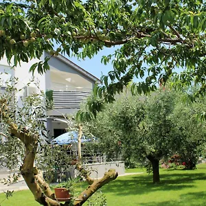 Appartamento Nelle, Pola