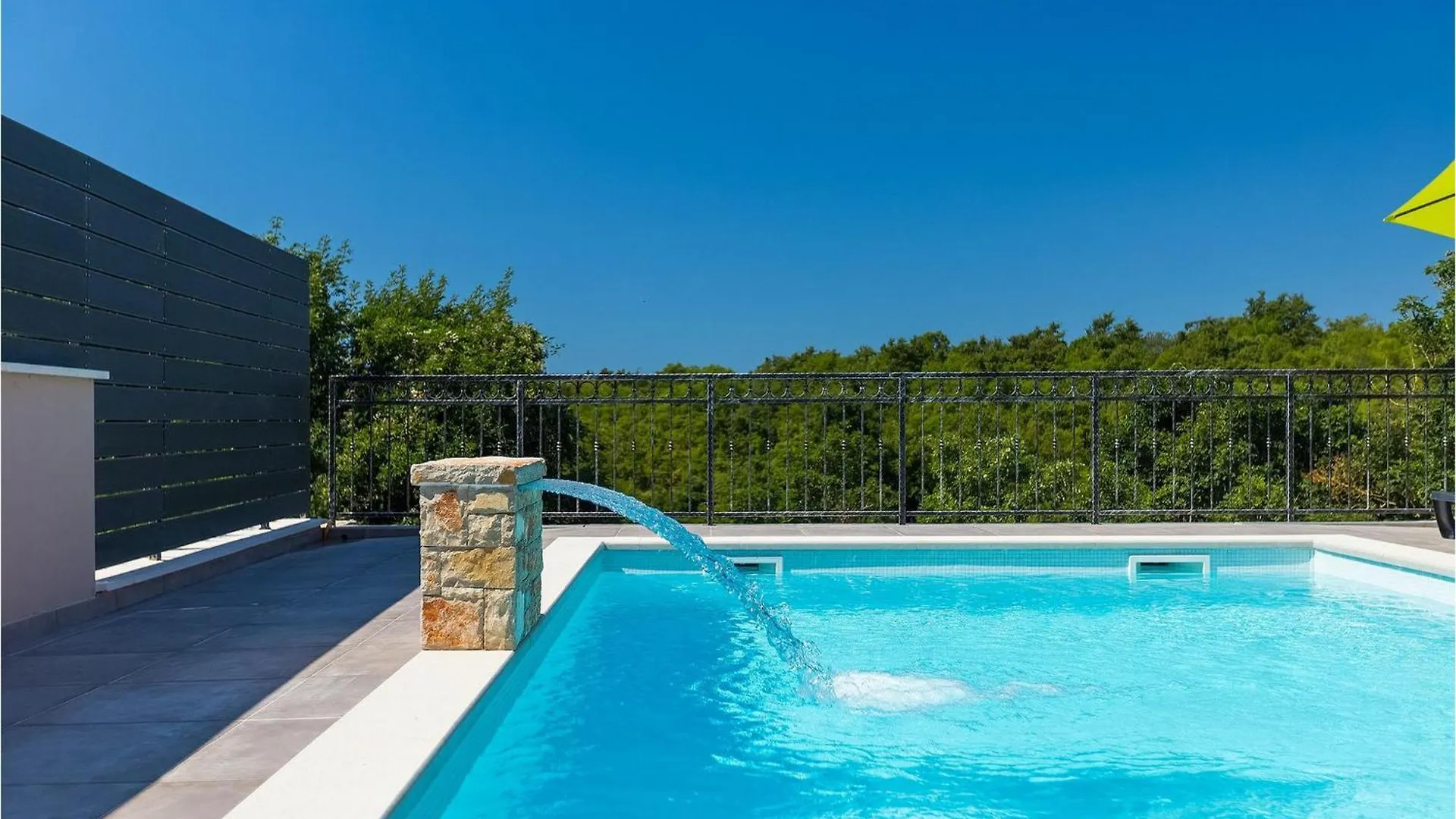 Villa Gloria Pula 0*,  Kroatië